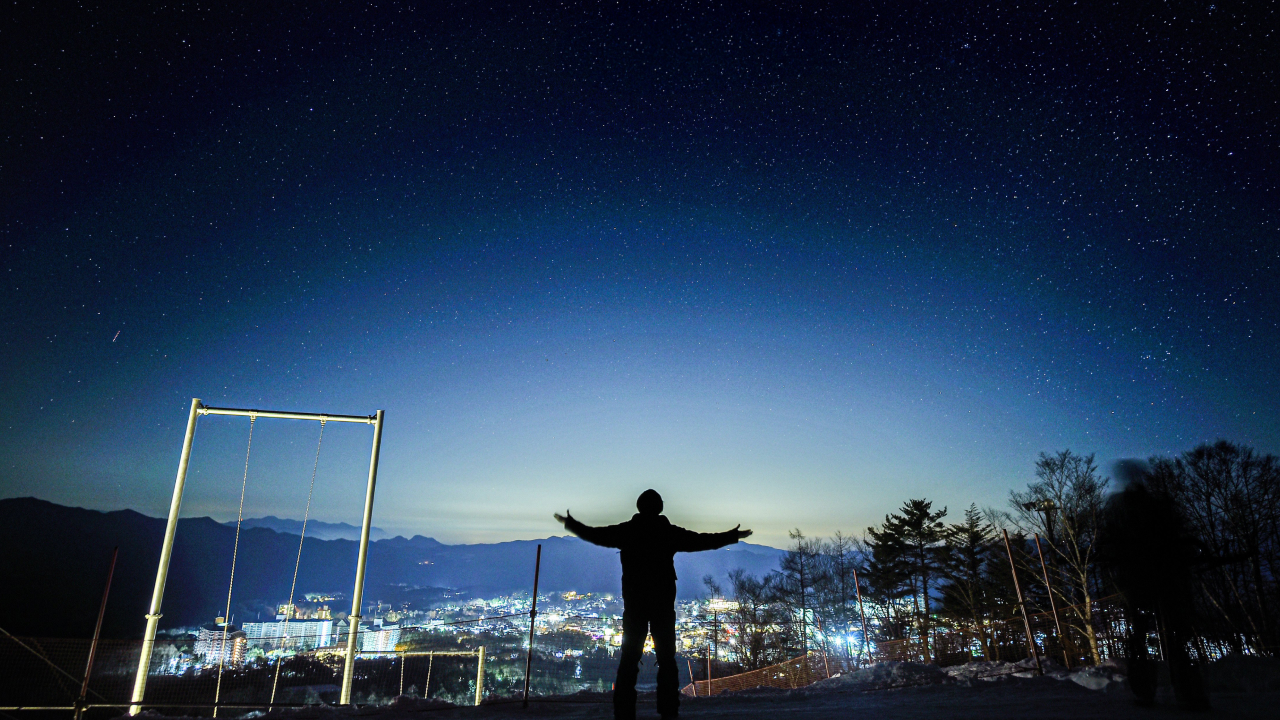 サンプル記事：星空ウォーク 草津温泉の特別な夜