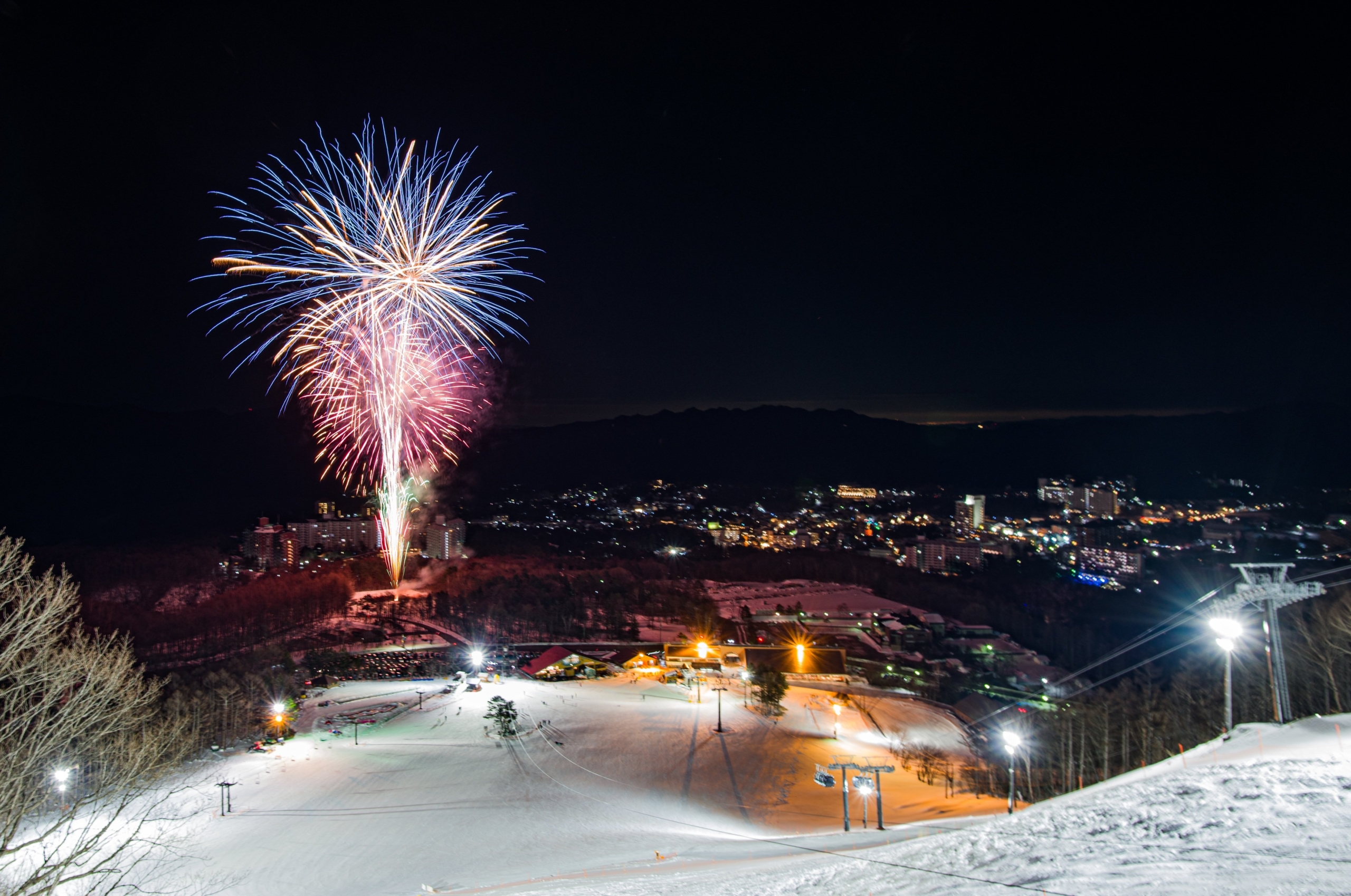 草津温泉「冬花火」【草津町】