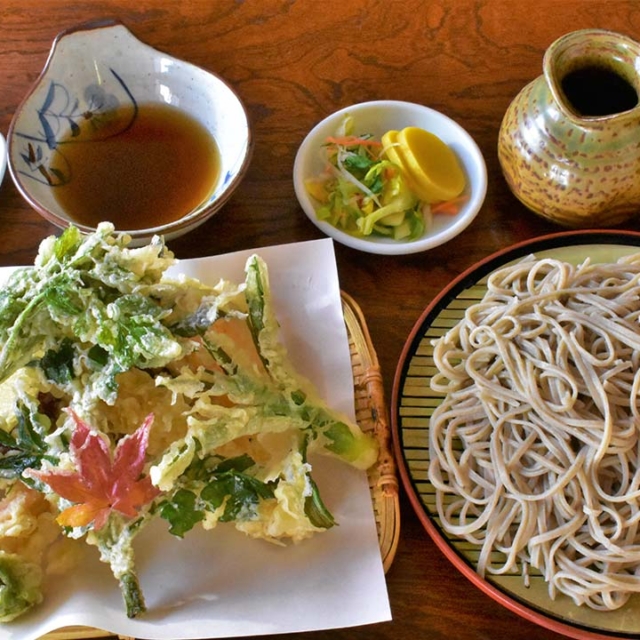 割烹　中居屋